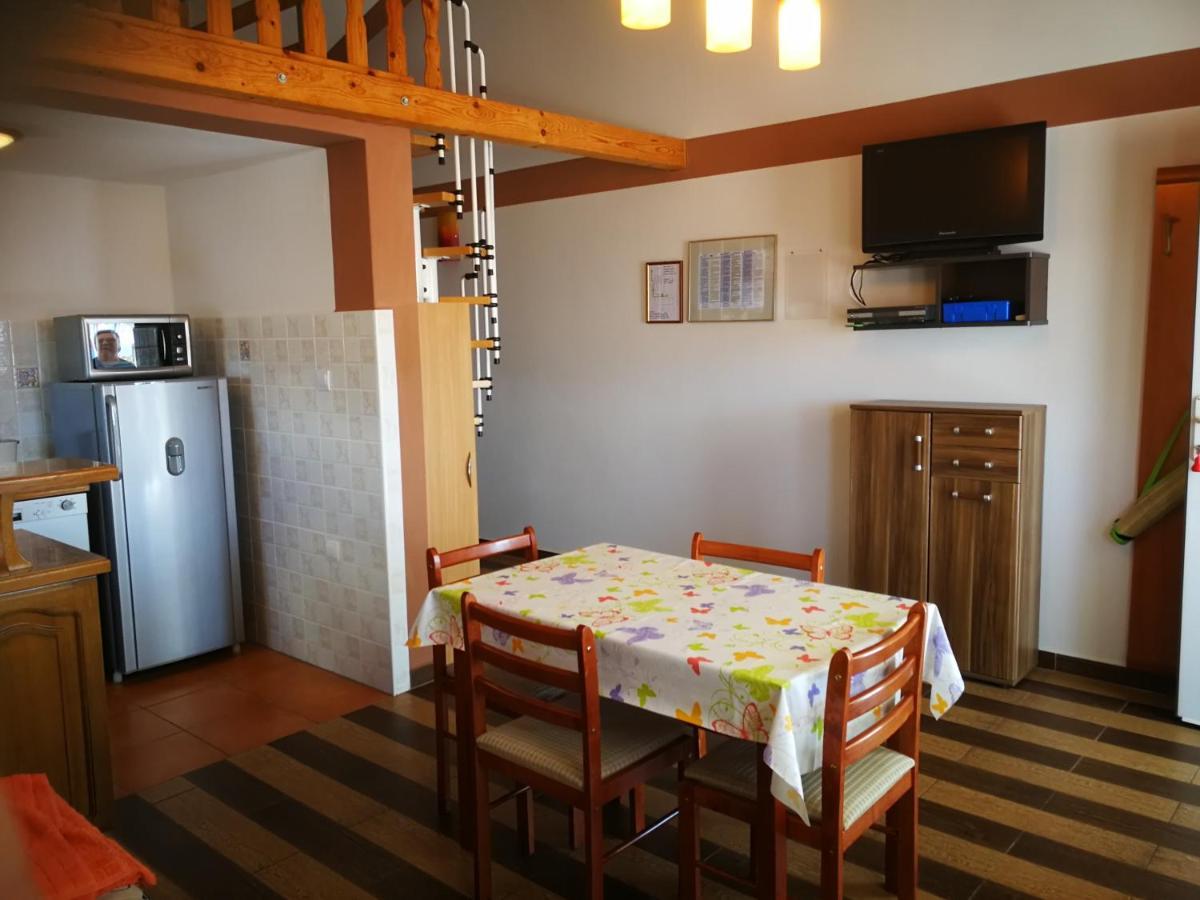 Apartament With A Parking Space - 15823 Novi Vinodolski